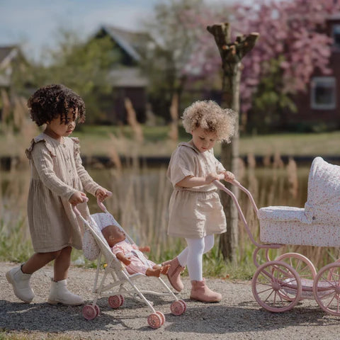 Passeggino di metallo per bambole