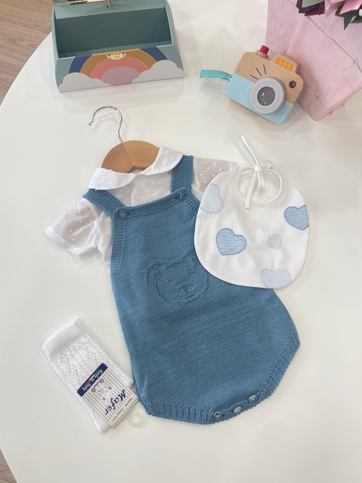 Salopette in filo con camicina plumetis