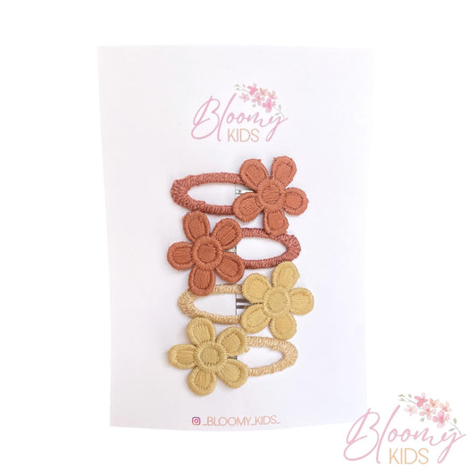 Clip con fiori crochet