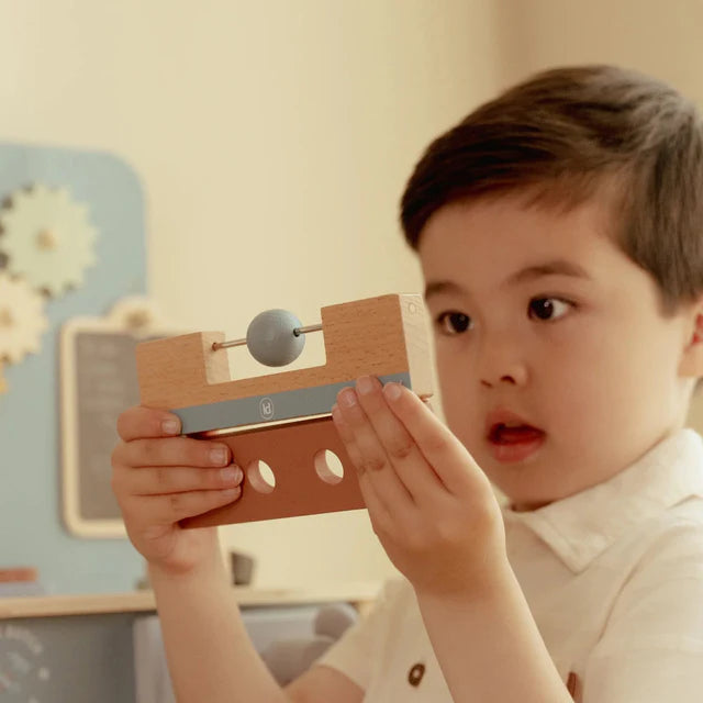 Banco da lavoro con attrezzi