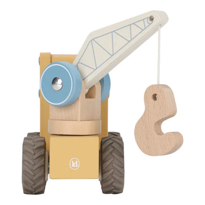 Camion con gru di legno
