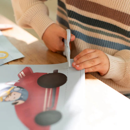 Libro con forbici Jim