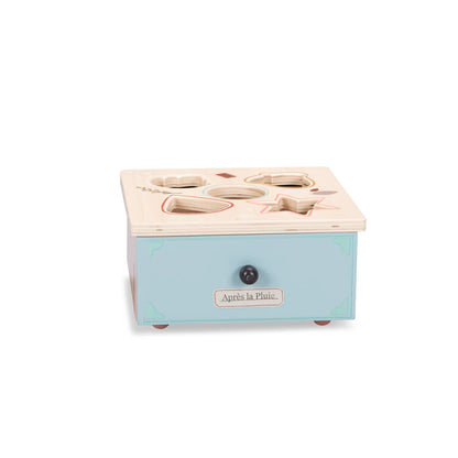 Scatola di legno con formine