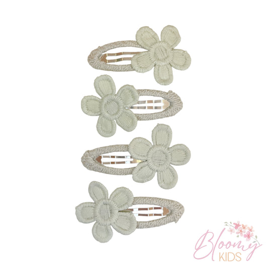 Clip con fiori crochet