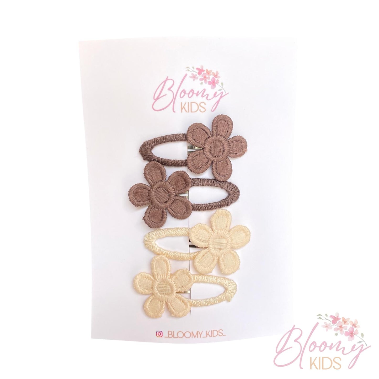 Clip con fiori crochet