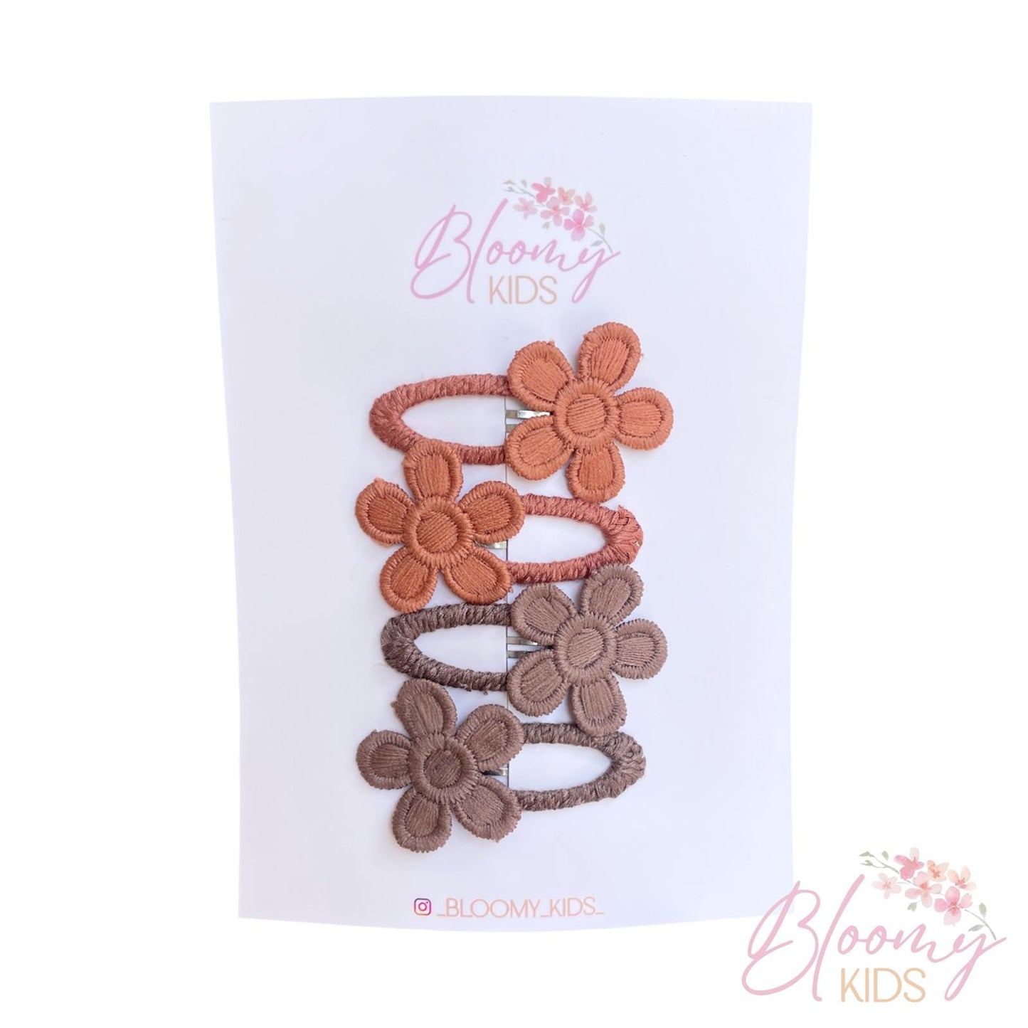 Clip con fiori crochet