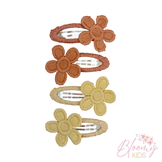 Clip con fiori crochet