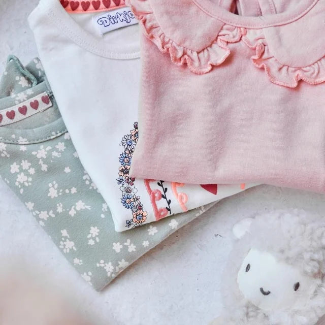 T-shirt con maniche a sbuffo Dirkje